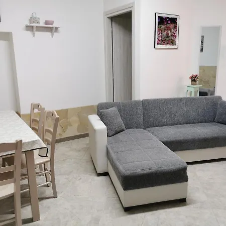 House Umberto I * Viagrande
